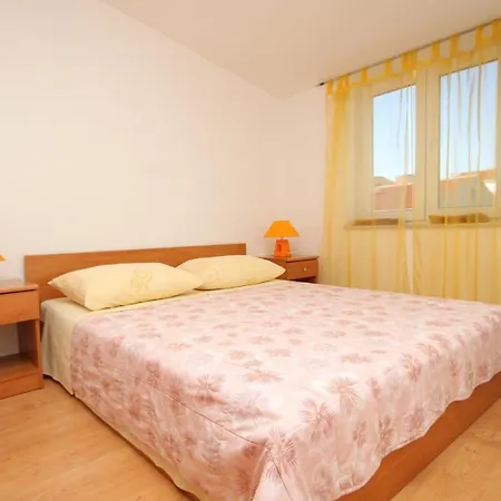 8384c Apartment Preko