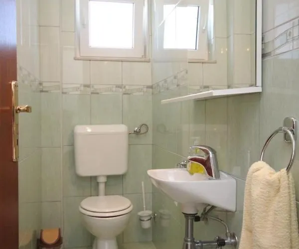 8384c Apartman Preko